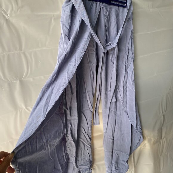 New Look Light Blue, Wide-Legged Wrap Around Pants with an Overlay and Tie Waist - Picture 3 of 9